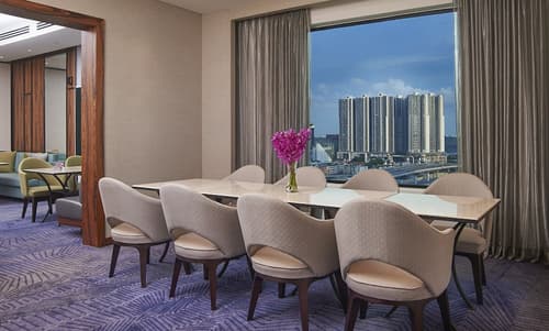 Amari Johor Bahru, Restaurant