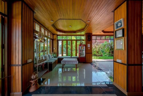 Sukhothai Garden, Lobby