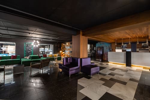 Empire Suites, Lobby sitting area