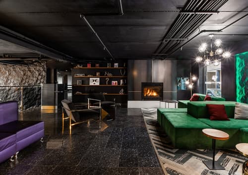 Empire Suites, Lobby