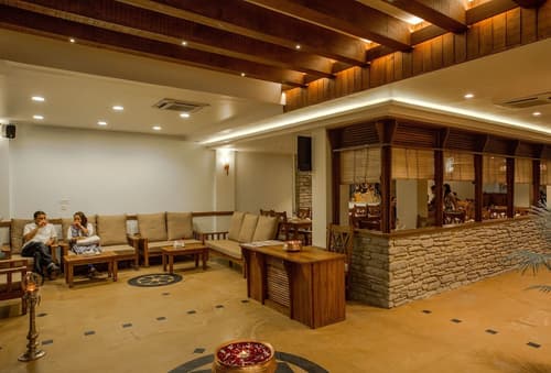 Pokhara Batika, Lobby sitting area