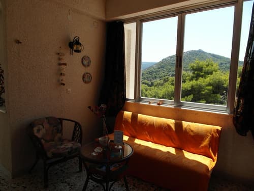 Eri Studios, Lobby sitting area