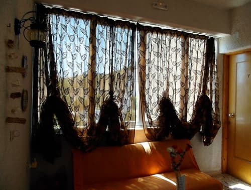 Eri Studios, Lobby sitting area