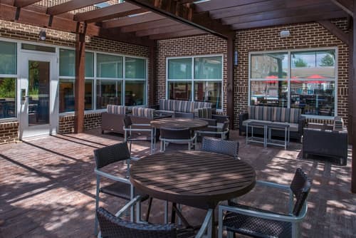 TownePlace Suites by Marriott Charleston-West Ashley, Terrace/patio