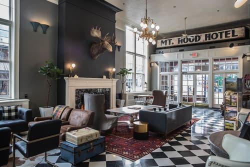 Hood River Hotel, Primary image