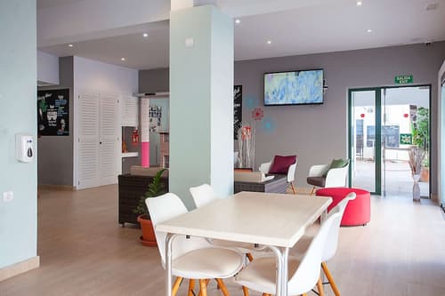 Hotel Los Rosales, Lobby