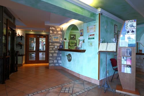 Hotel Internazionale, Interior entrance