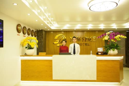 New Space Hotel Airport, Reception