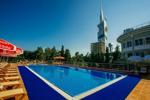 Hotel Intourist Palace Batumi, Outdoor pool