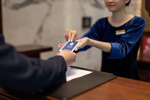 The Lapis Hotel, Reception