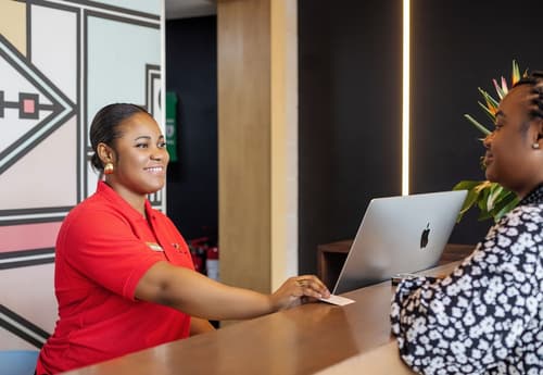 Seen Hotel Abidjan Plateau, Reception