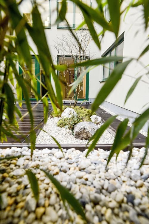 Yadoya Hotel, Courtyard