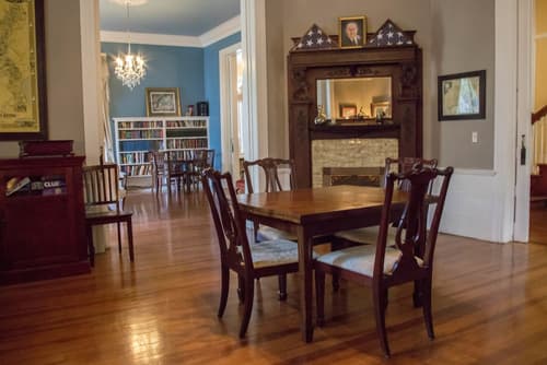 Sweet Cane Inn, Lobby sitting area
