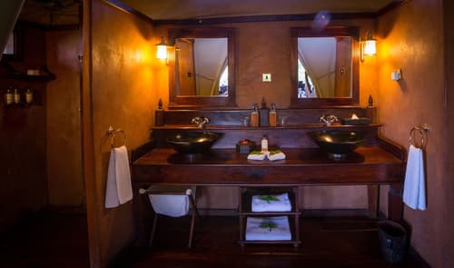 Elewana Serengeti Migration Camp, Bathroom