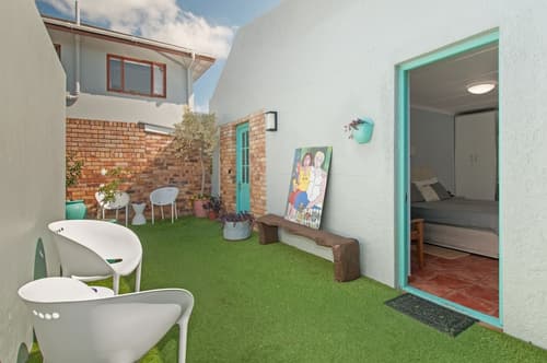 6 Stemmet Lodge, Room