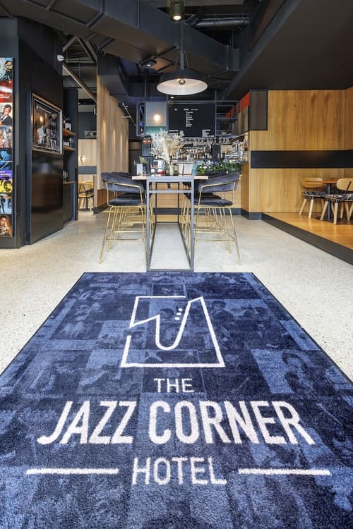 Avani Melbourne Jazz Corner Residences, Interior entrance