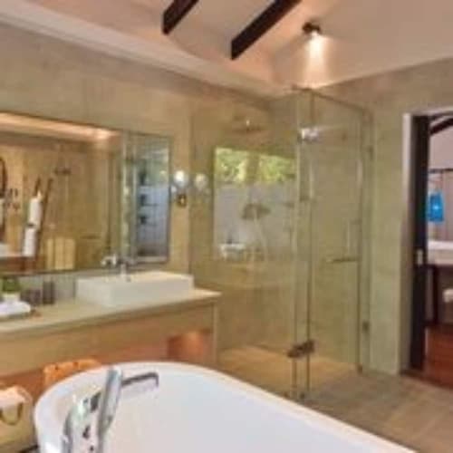 Grand Park Kodhipparu, Room