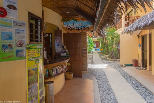 Alona Vida Beach Resort, Reception