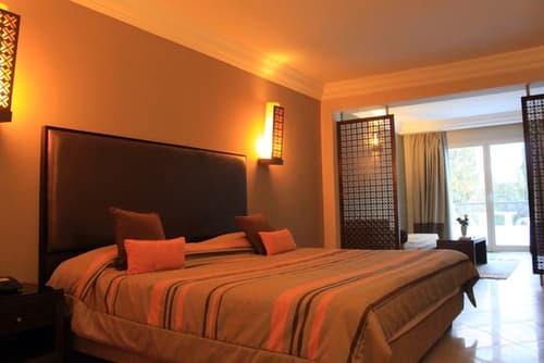 Hotel Continental, Room