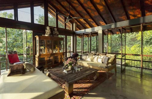 The Hermitage by Edwards Collection, Lobby sitting area