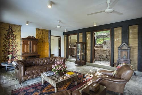 The Hermitage by Edwards Collection, Lobby sitting area