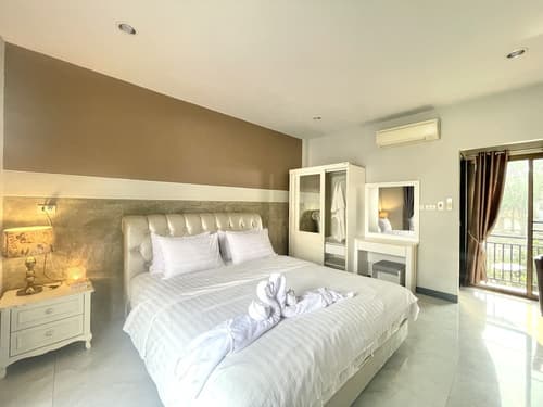 Smaids Room, Primary image