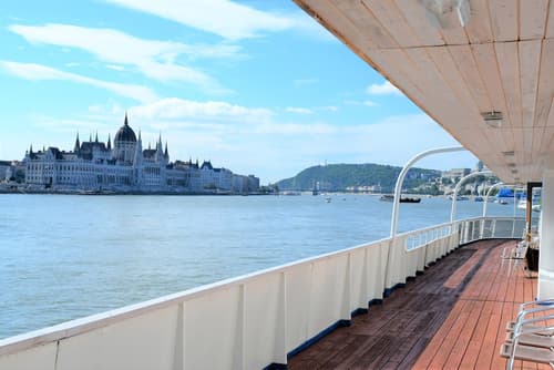 Grand Jules Boat Hotel Budapest, View from property