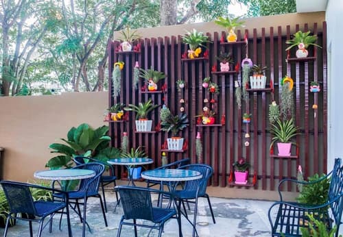 The Topaz Residence, Restaurant