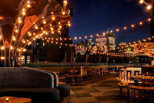 Moxy NYC Times Square, Rooftop terrace