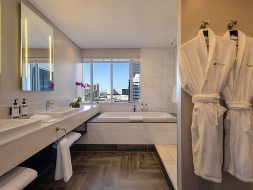 Pullman Cape Town City Centre, Room