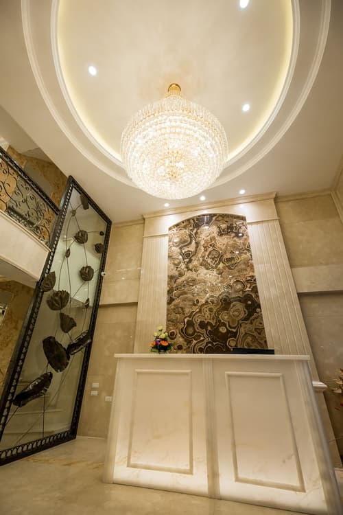 Little Hanoi Deluxe Hotel, Interior entrance