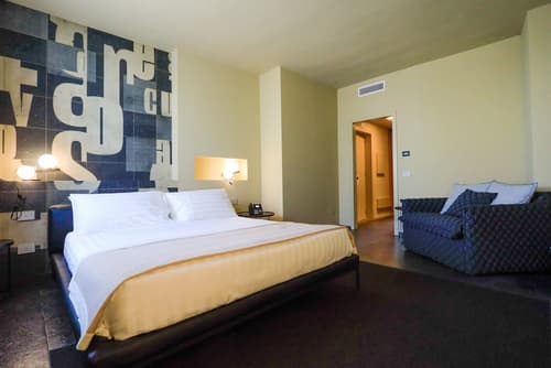 ARCO VECCHIO URBAN SUITE by EPOCA COLLECTION, Room