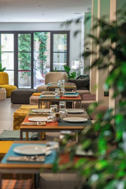 ARCO VECCHIO URBAN SUITE by EPOCA COLLECTION, Check-in/check-out kiosk