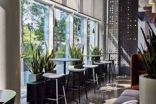 YOTEL Boston, Restaurant