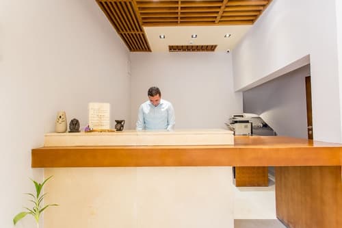 Hapi Hotel, Reception