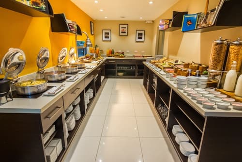 Latam Hotel Plaza Pradera Quetzaltenango, Breakfast buffet