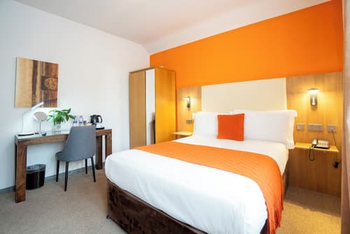 Remont Oxford Hotel, Room