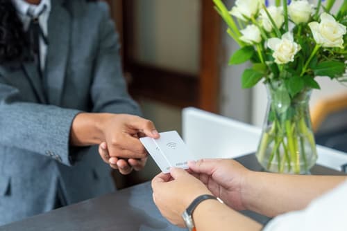 Remont Oxford Hotel, Reception