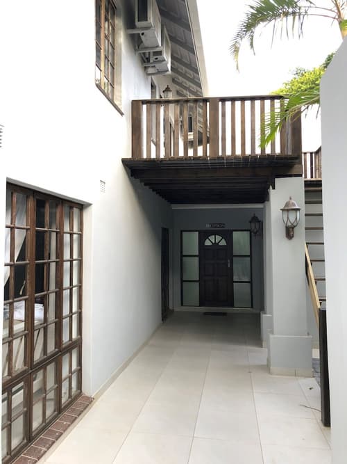 Lalapanzi Guest House, 