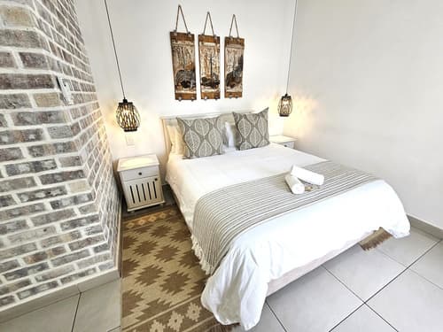 Lalapanzi Guest House, 