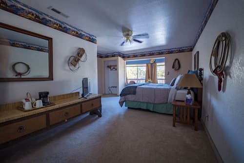 Bryce Trails Bed and Breakfast, Room