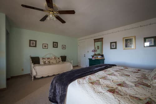 Bryce Trails Bed and Breakfast, Room