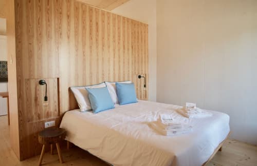 Bukubaki Eco Surf, Room