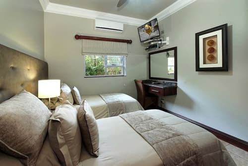 uShaka Manor Guest House, Room