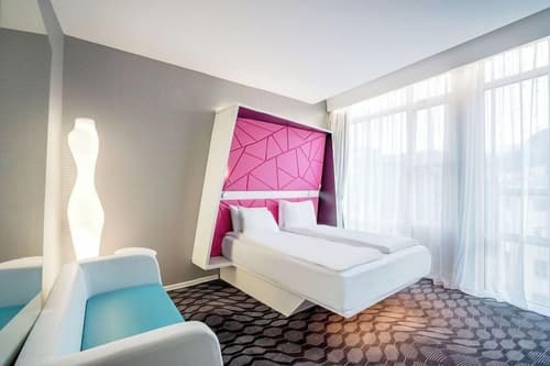 Magic Hotel Xhibition - Self-service-hotel, Room