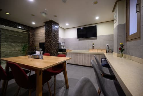 Daeyoung Hotel Seoul, Lobby sitting area