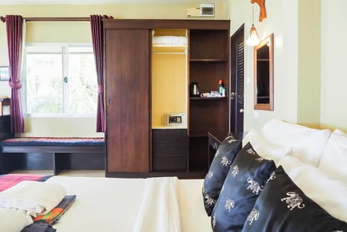 Lanta Castaway Beach Resort, Room