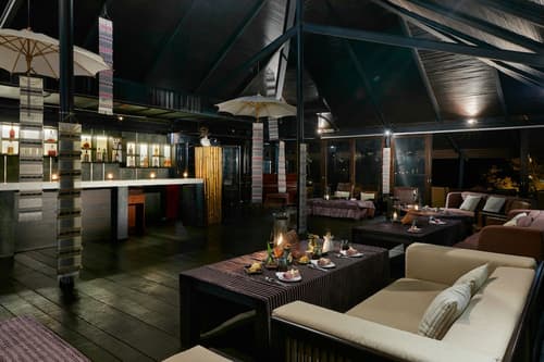 Kirimaya Golf Resort & Spa, Bar (on property)