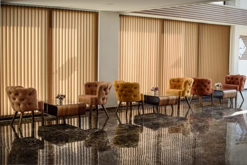 White House Hotel, Lobby