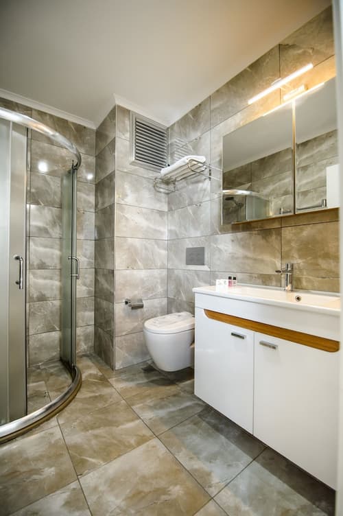 White House Hotel, Room